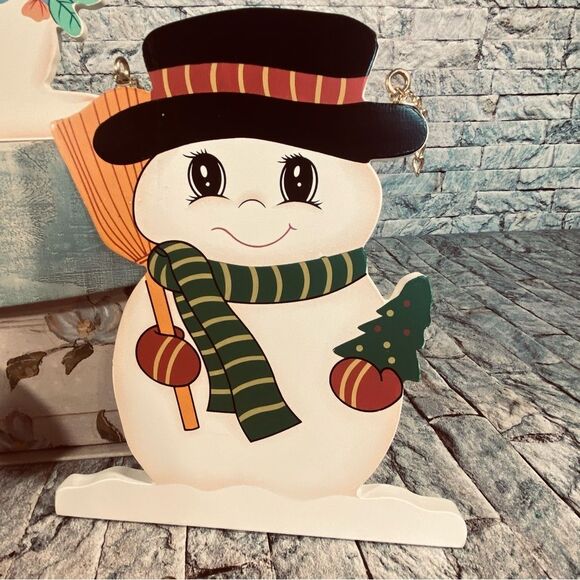 Holiday Wooden Plaques 5 Different Designs Outdoor Accent Signs - Picture 4 of 9